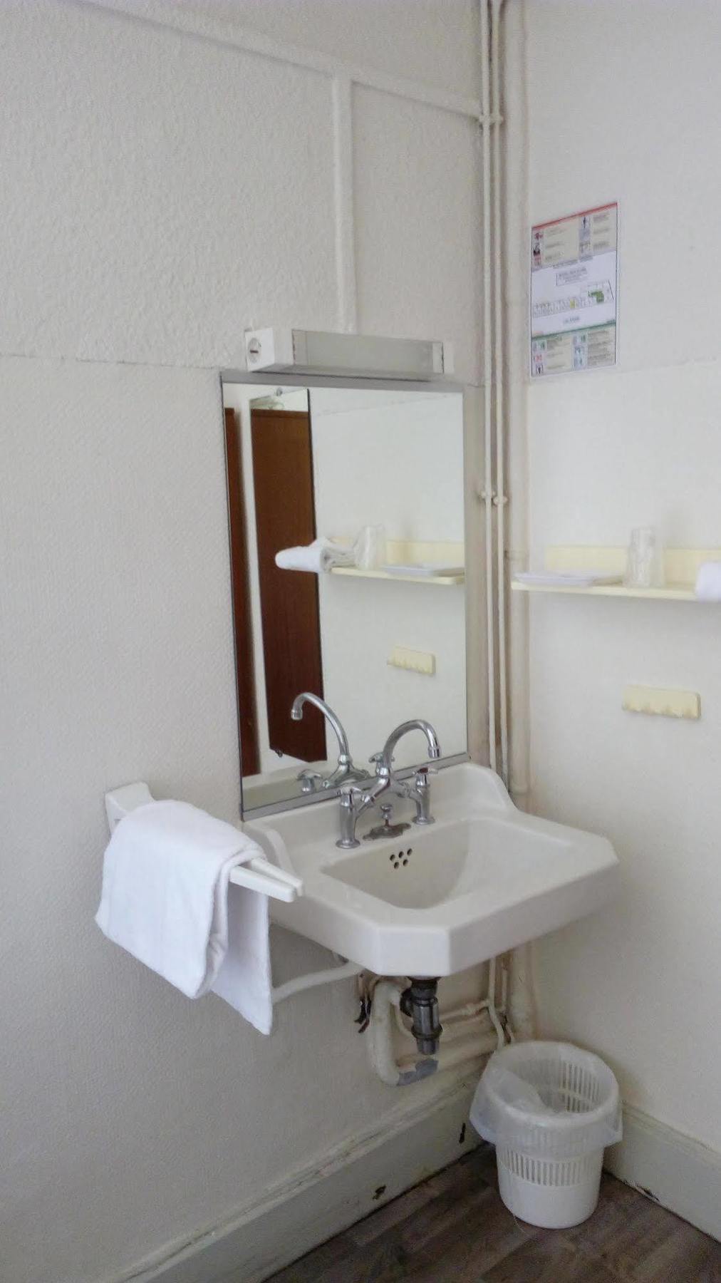 Hotel Nice Flore ヴィシー エクステリア 写真